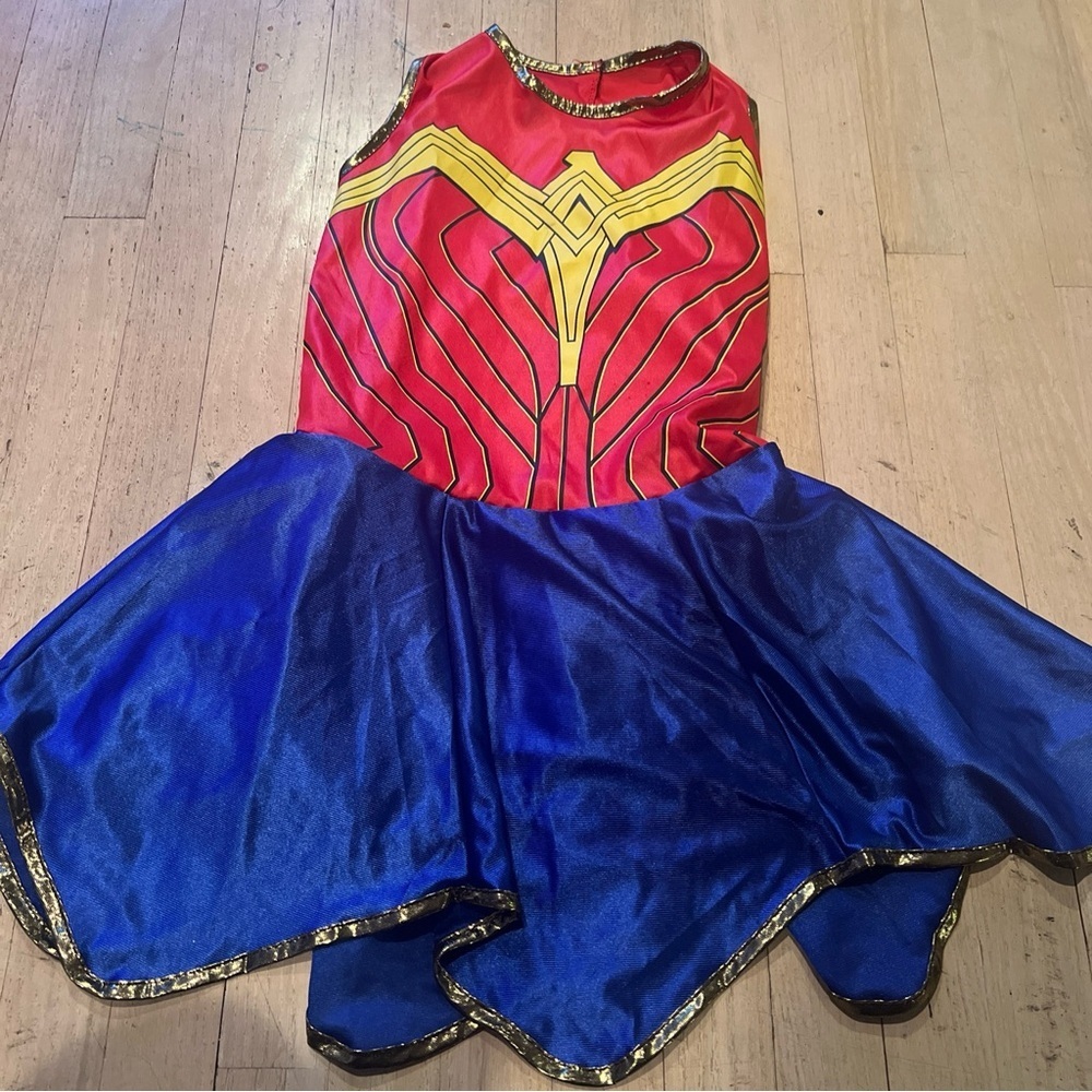 Wonder Woman Dress Costume girls Size Medium Cosplay DC Comics